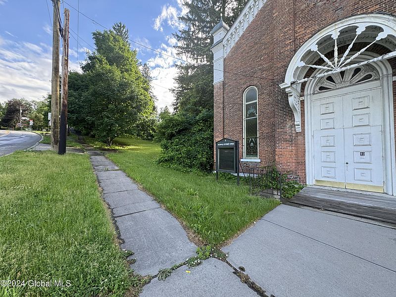 2nd image of 40 Main Street