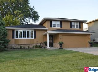 10624 Spaulding Cir, Omaha, NE 68134