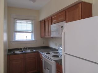 208 Admiral St, Providence, RI 02904