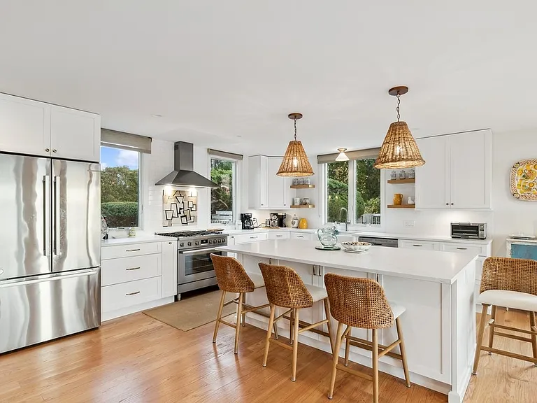 102 Mill Pond Ln — Photo 10