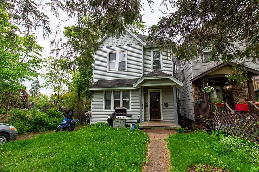 2016 E 1st St #1