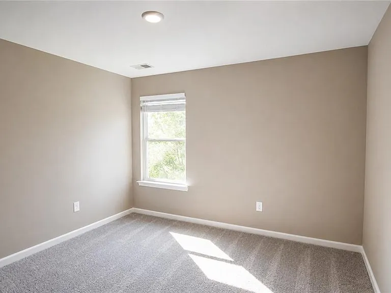 100 Squarewood Ln — Photo 14