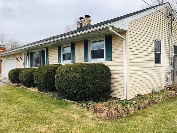 5th image of 623 Woodlark St