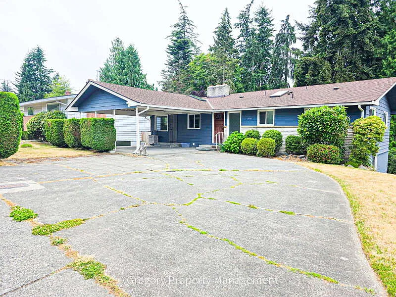 4908 Dogwood Dr