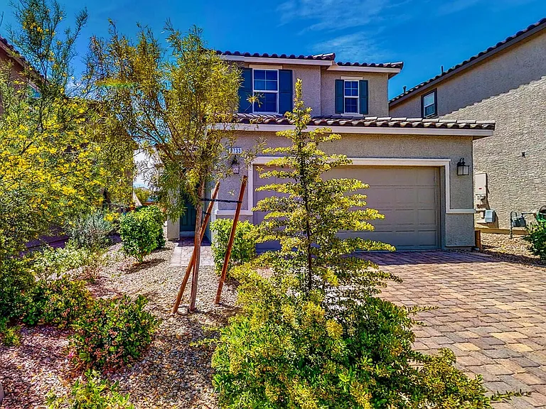 9733 Cluny Ave — Photo 44