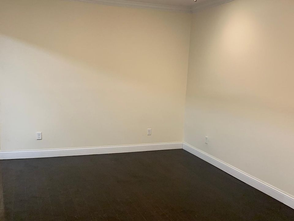 2nd image of 615 N 1st Ave