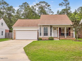 334 Lorraine Ave, Pass Christian, MS 39571