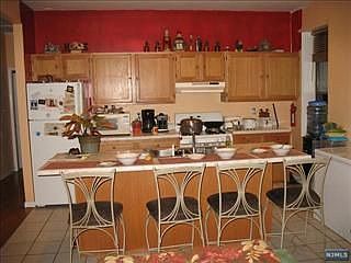 2nd image of 447 Burton Ave
