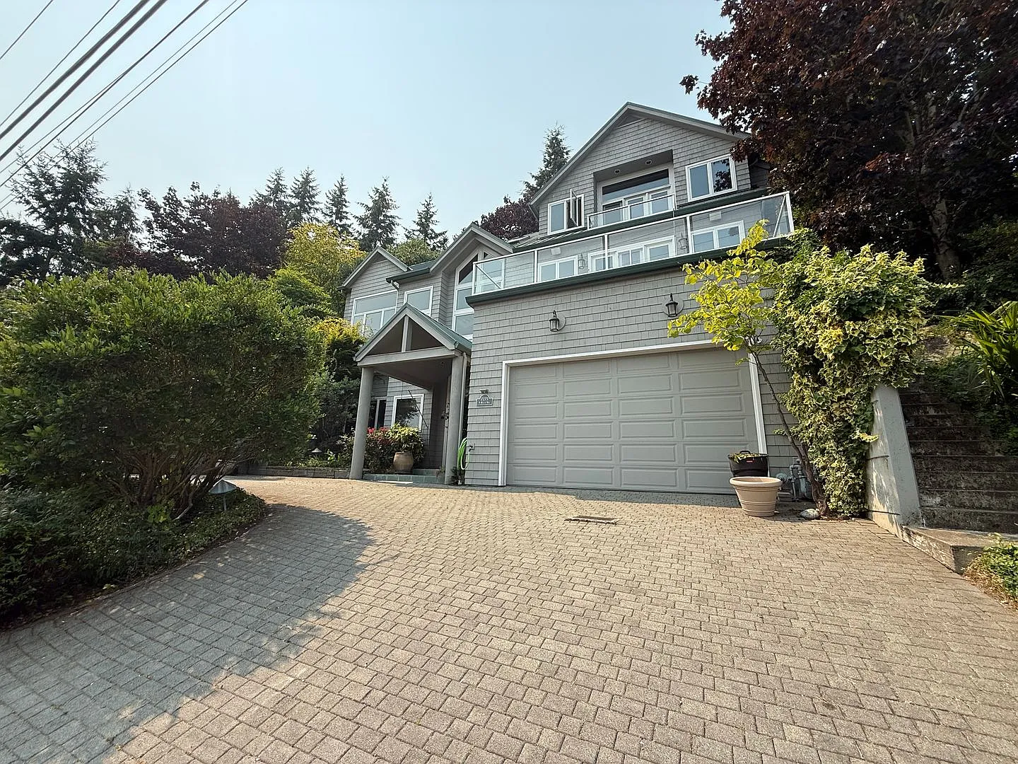 Highly desirable Mercer Island home. — Photo 2