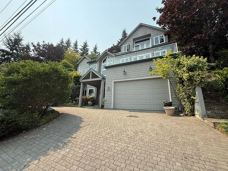 7275 N Mercer Way — Photo 2