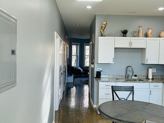 4th image of 2903 W 24th Blvd Floor 2