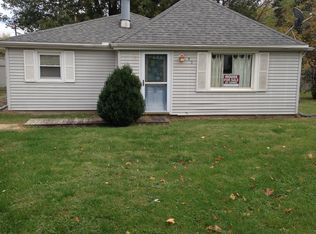 395 N West St, Farmington, IL 61531