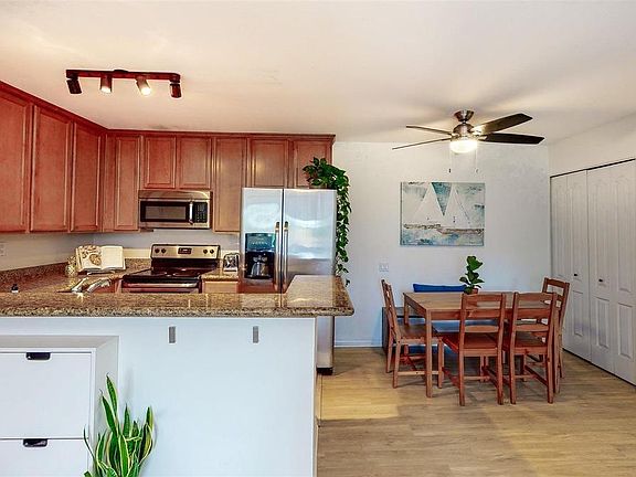 2nd image of 3454 Castle Glen Dr Unit 229
