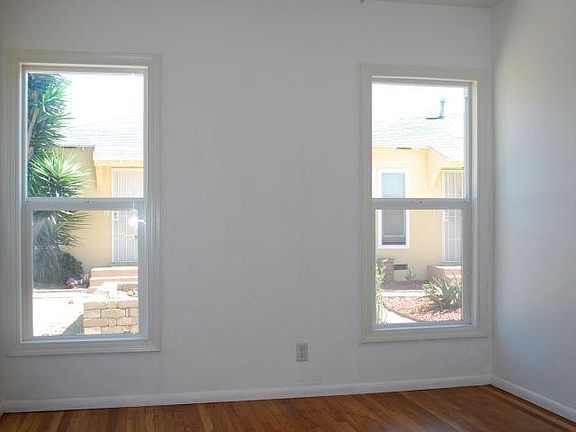 4th image of 1332 Ocean Park Blvd APT D