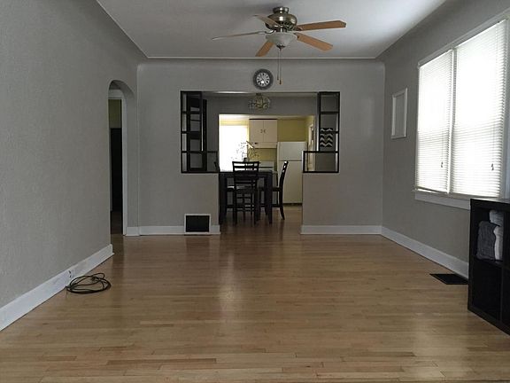 2nd image of 412 Emmett St