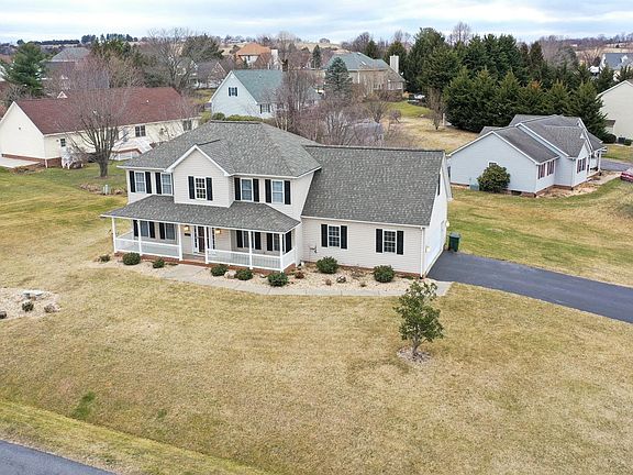 5th image of 61 Emerald Heights Dr