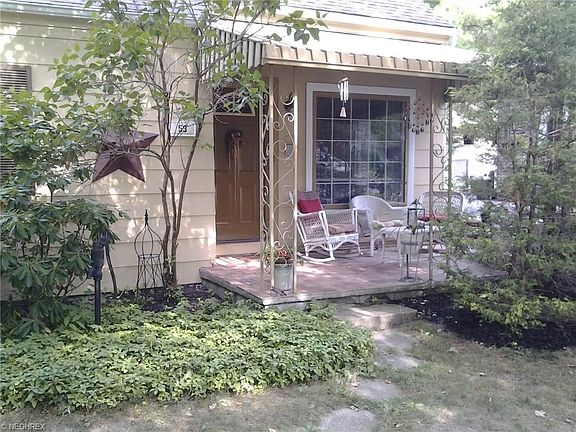3rd image of 53 Hood Dr