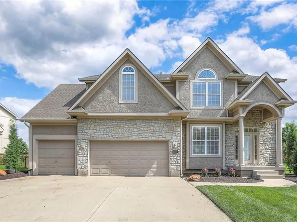 2300 NE 109th St, Kansas City, MO 64155