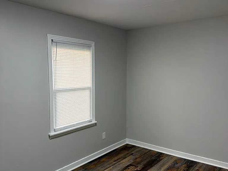 51 Cloverdale St — Photo 6