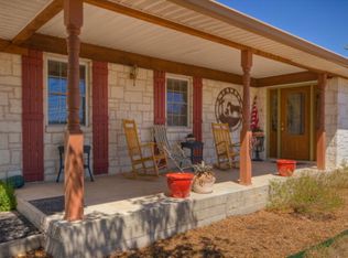 108 Greenleaf Dr E, Kerrville, TX 78028