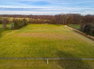 32W600 Rochefort Ln, Wayne, IL 60184