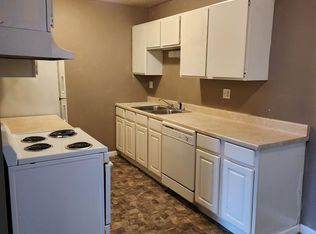 421 S 19th St, Herrin, IL 62948