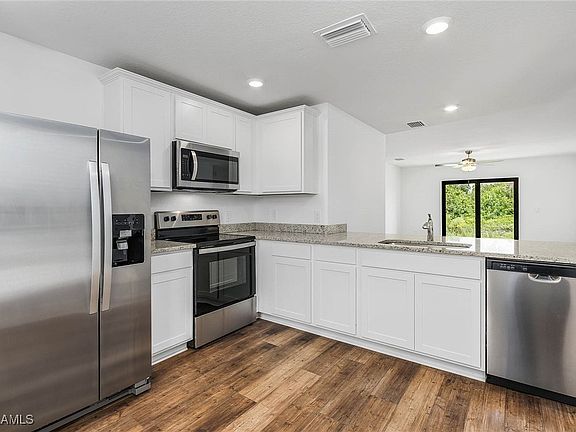 4th image of 2611 NW 22nd St