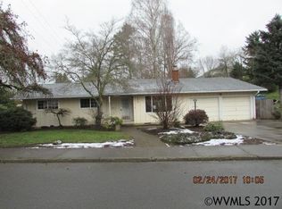 298 SE Walnut Ave, Dallas, OR 97338