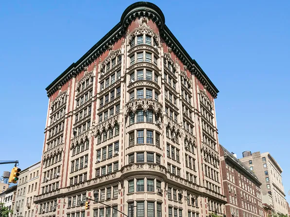 45 East 66th Street image 1 of 4