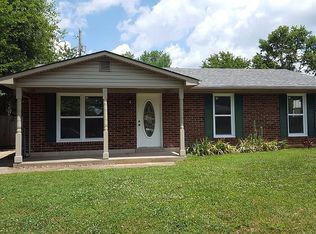 318 Domino Ct E, Versailles, KY 40383
