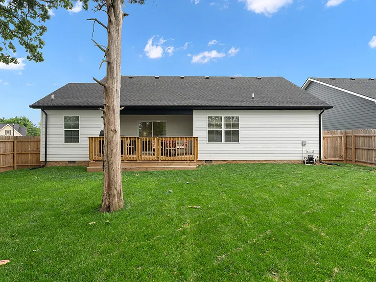 668 Pleasant Meadow Ln — Photo 4