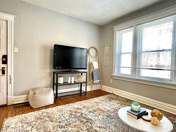 3rd image of 4564 Flad Ave APT 1W