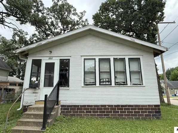 323 9th St NE, Mason City, IA 50401