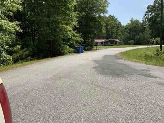 Exterior Neighborhood (street photo)