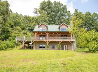 4135 Skyland Dr, Sylva, NC 28779