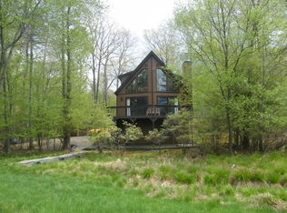 105 Inverness Ct, Milford, PA 18337