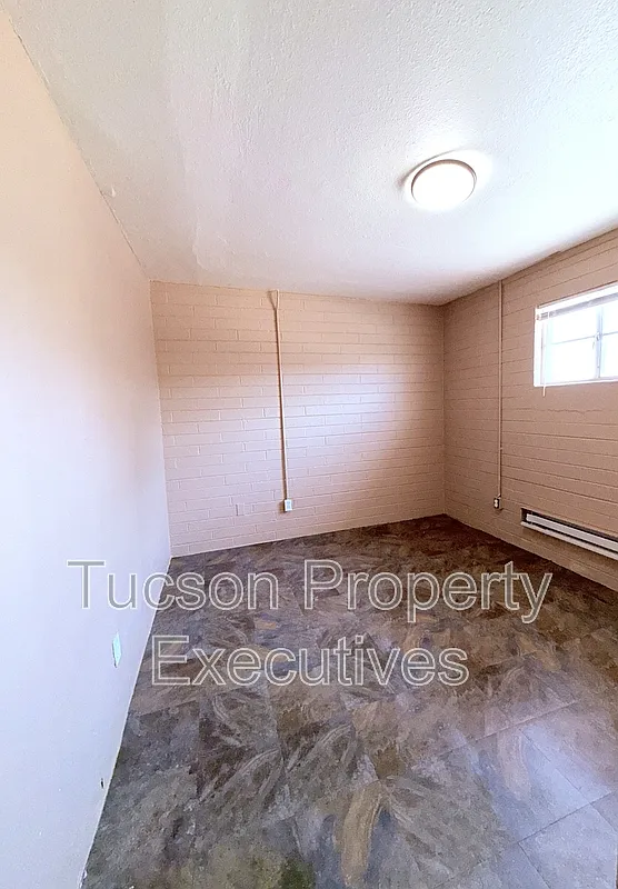 1 bed, 1.0 bath, 450 sqft, $700 — Photo 4