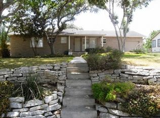 210 Blakeley Dr, San Antonio, TX 78209