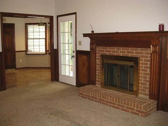 4th image of 1623 Pine Creek Way