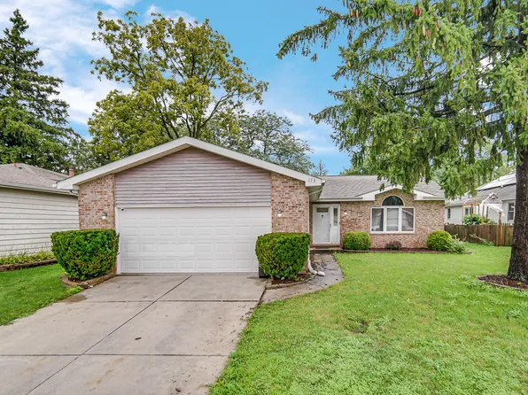 173 Cedarwood Dr, Steger, IL 60475