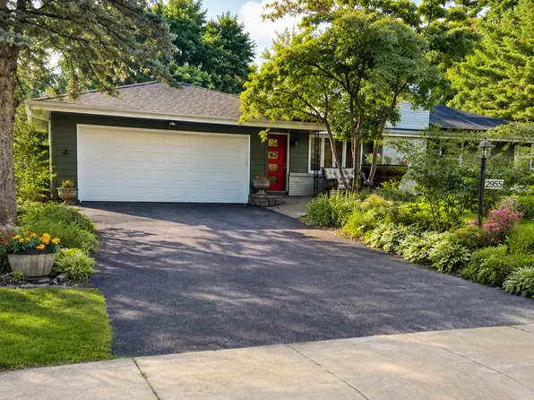2955 Regent Ave N, Golden Valley, MN 55422