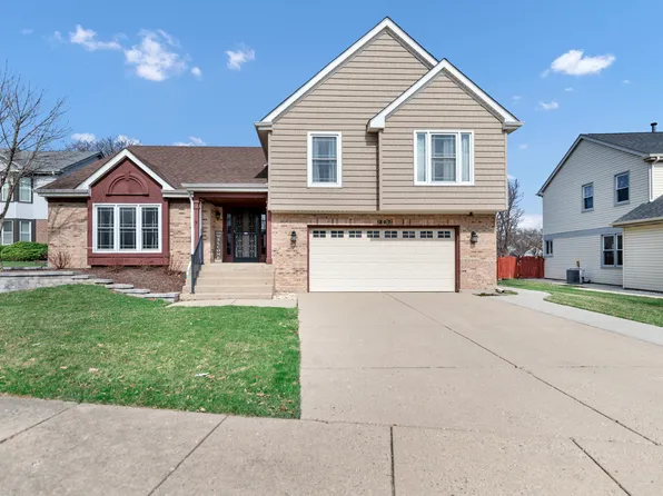 307 Orchard Ln, Bloomingdale, IL 60108
