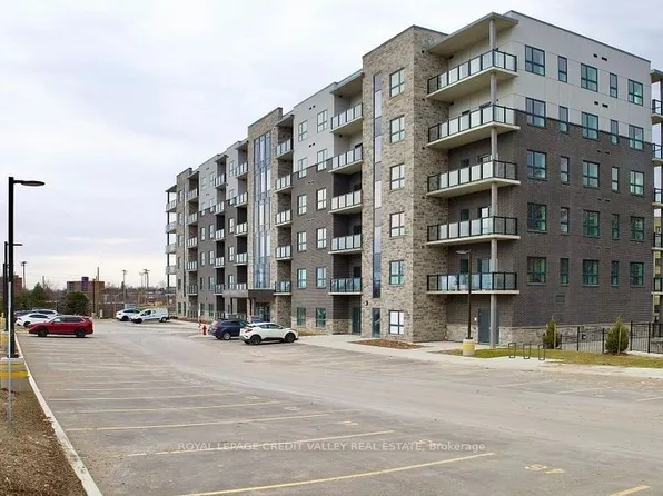 1000 Lackner Blvd, Kitchener, ON