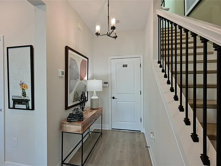 2451 Mangum Ct — Photo 8