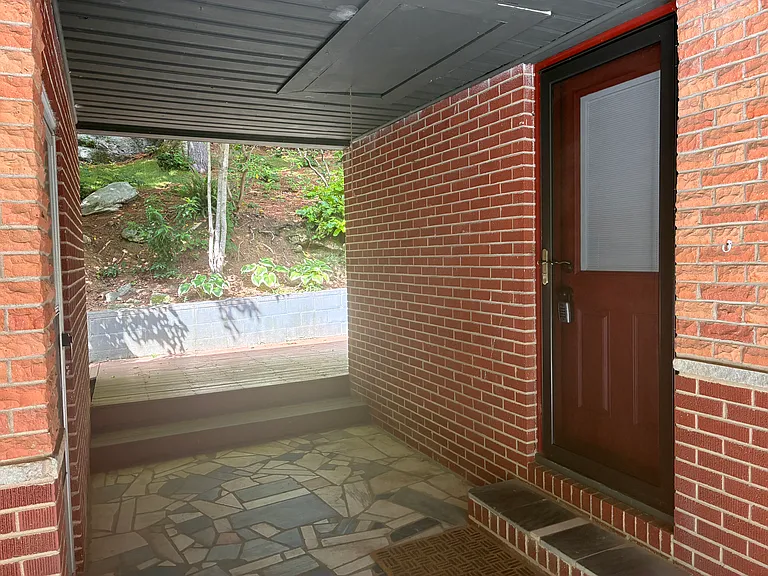 108 Virginia Ave — Photo 19
