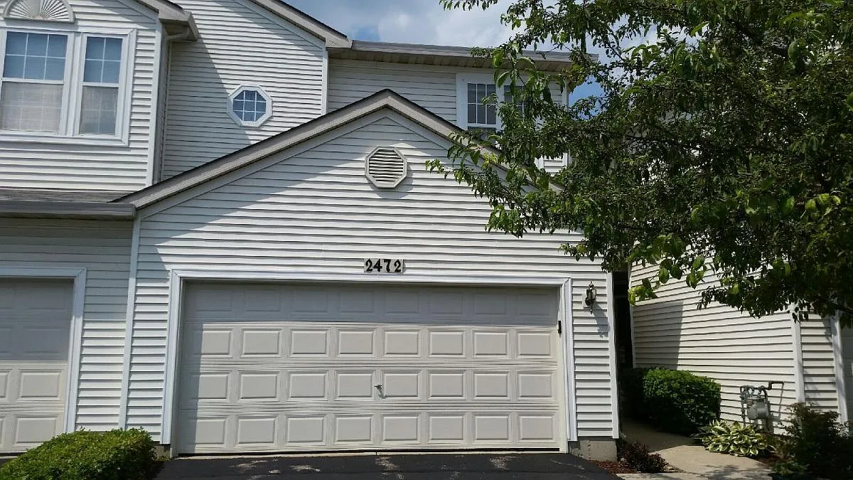 2 bed, 2.5 bath, 1553 sqft, $2,395 — Photo 1