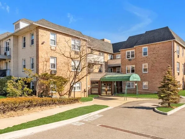 570 Broadway #10B, Lynbrook, NY 11563