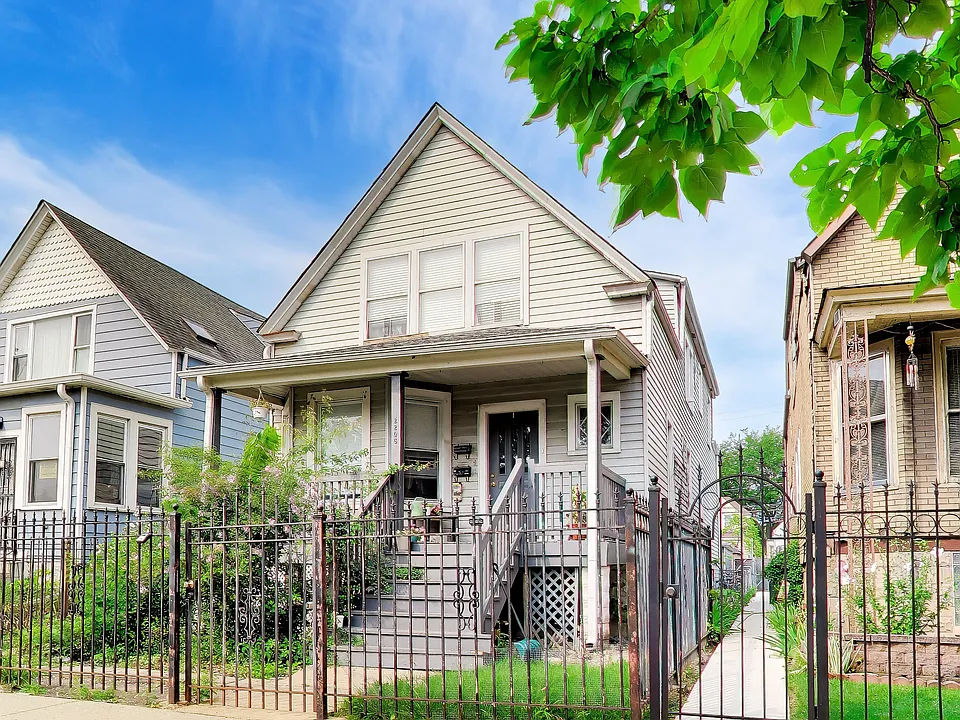 2206 N Kostner Ave #B