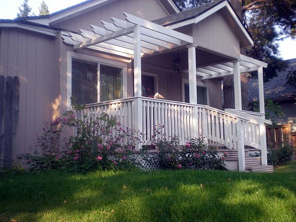 Fornt of the House 2