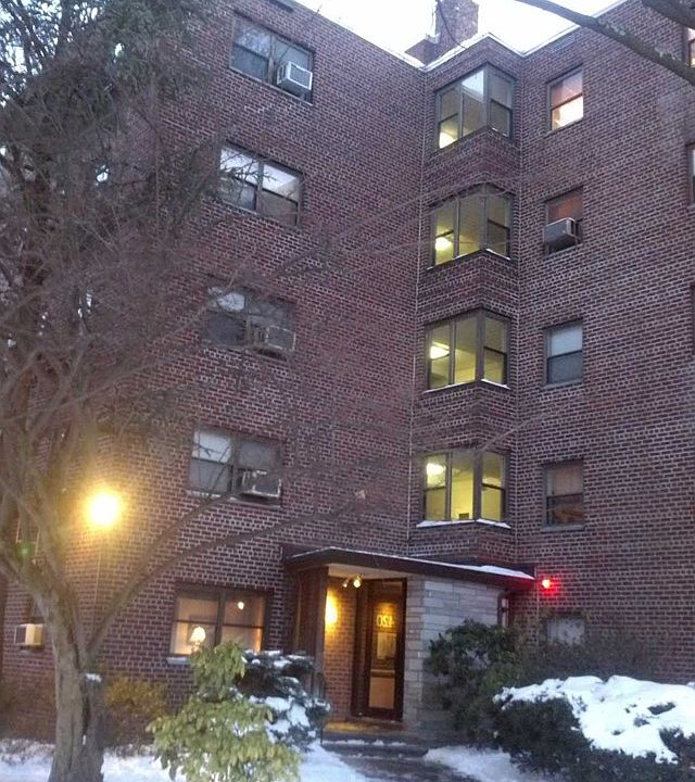 1st image of 420 Fairview Ave APT 1C